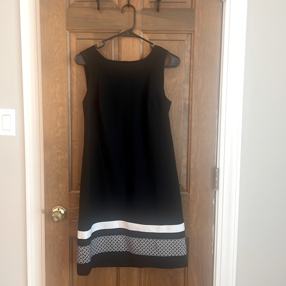 White House black market dress size 4